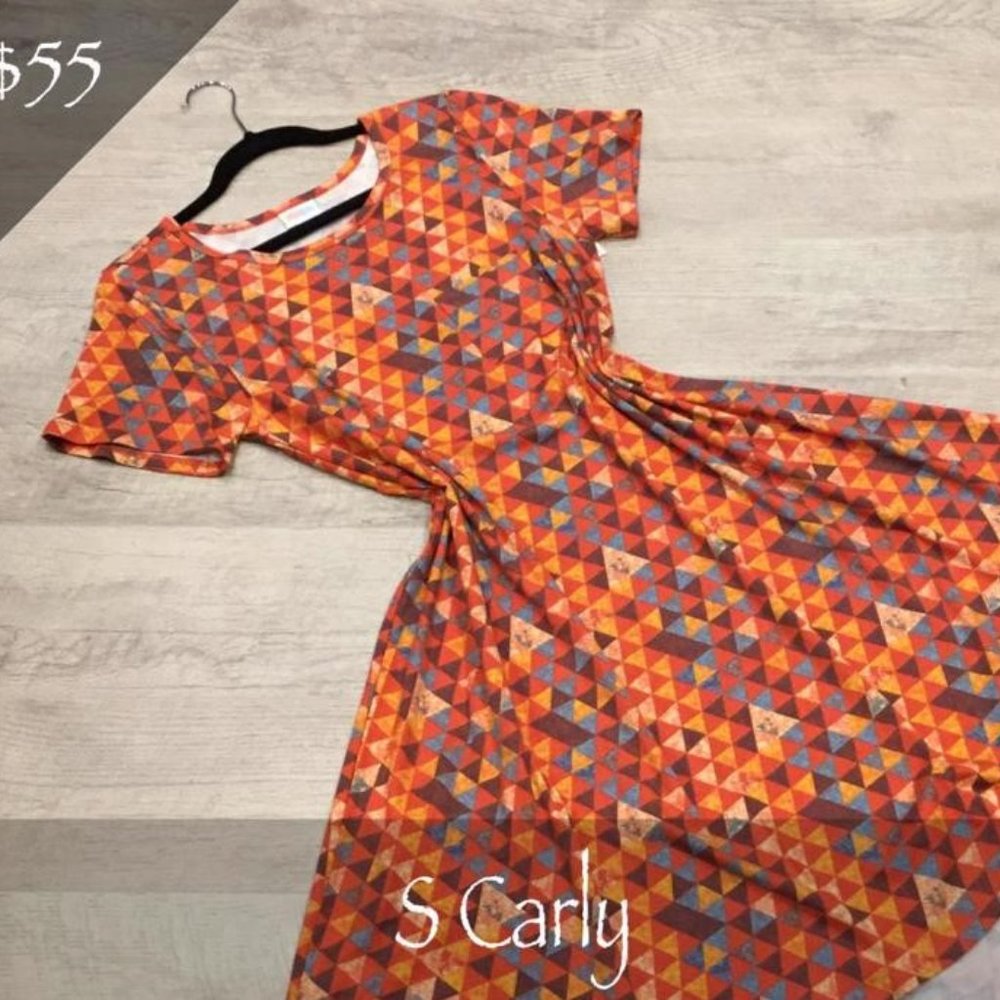 Lularoe CARLY Swing Dress~ Size Small~ New with Tags
